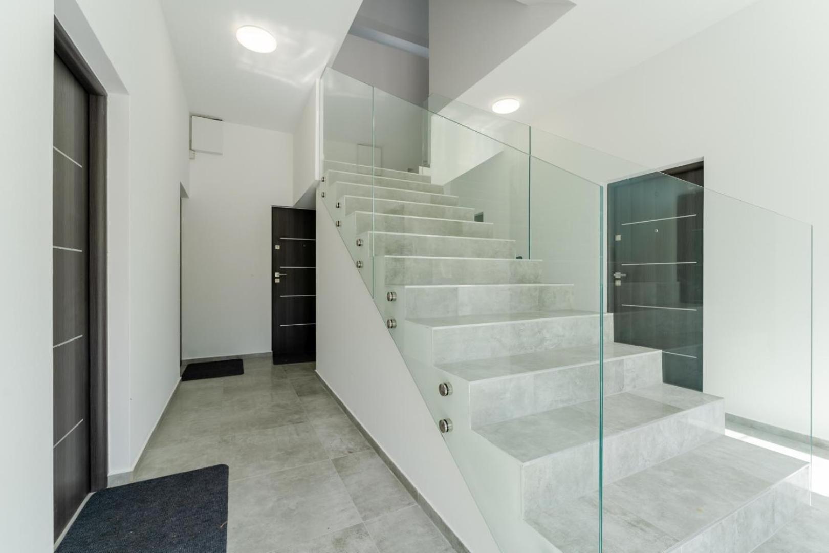 Apartamenty Ok'S - Blisko Centrum W Pelni Wyposazone - By Spaceapart Jelenia Góra Kültér fotó